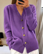 Elina™ | Elegante Strickjacke mit herzförmigen Knöpfen